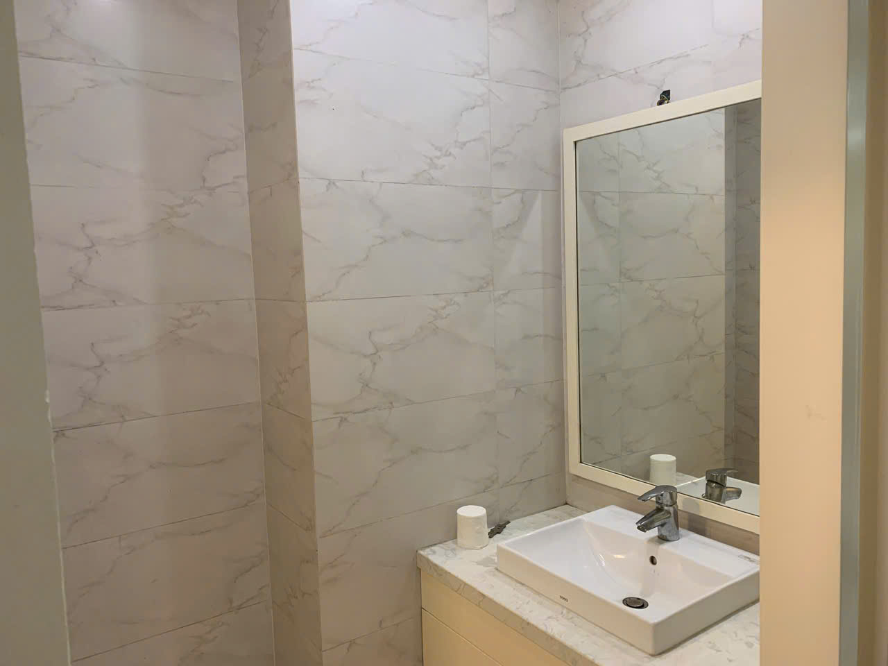 Tôi cho thuê nhà mới, hai mặt tiền, Phương Liệt, 103m2x 4T vỉa hè 29 Tr - Ảnh 1